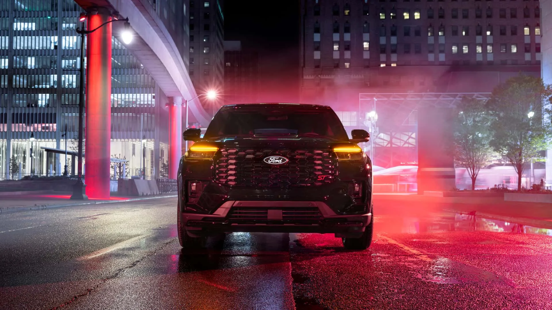 Ford Explorer ST 2027 se oscurece con el paquete Sinister: ya está a la venta