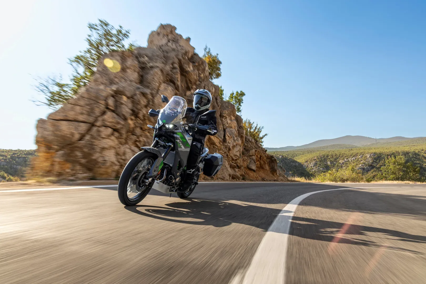 Kawasaki KLE650 2027 року: 11 головних фактів та 36 фото