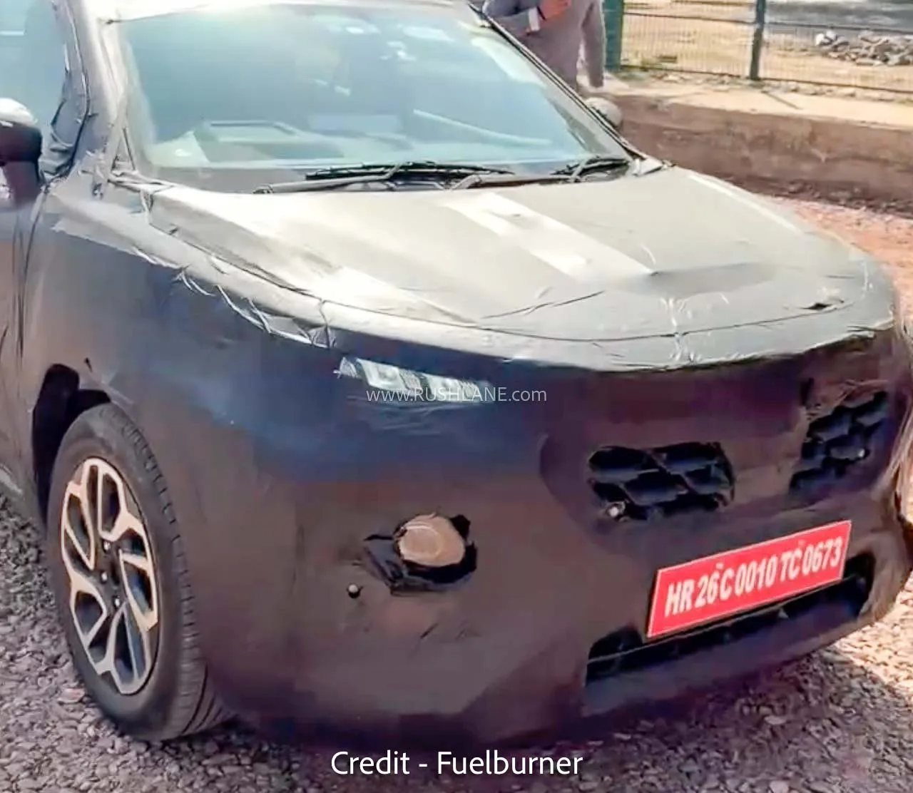 Maruti Fronx Facelift (2027), surprins în teste cu ADAS, un nou motor de 1,2 litri și frâne pe disc pe spate