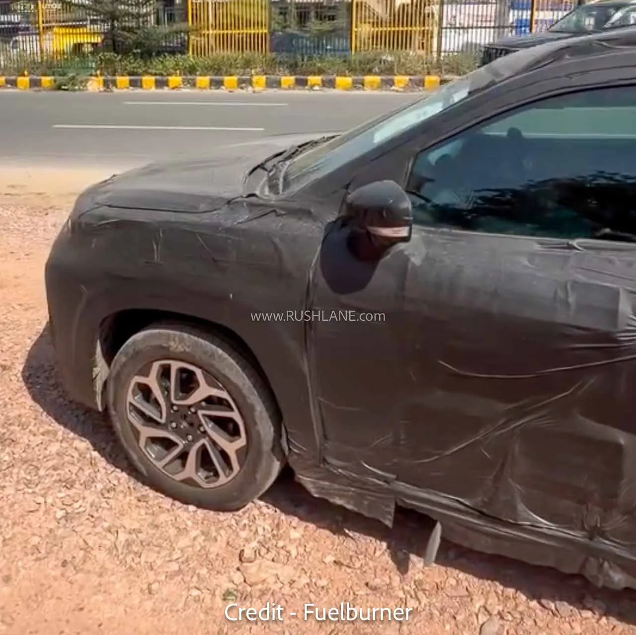 Maruti Fronx Facelift (2027), surprins în teste cu ADAS, un nou motor de 1,2 litri și frâne pe disc pe spate
