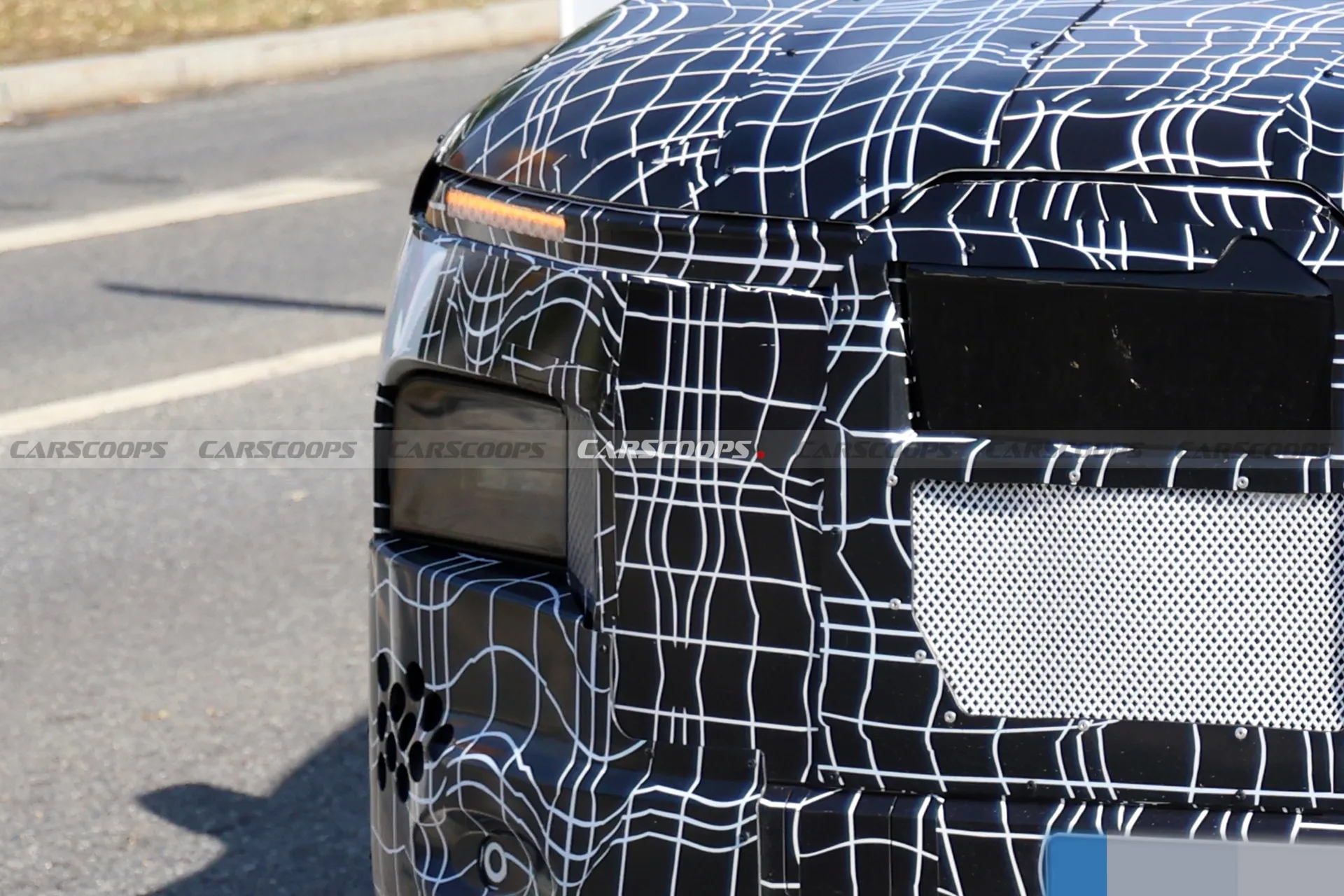 BMW's Electric Crossover Flagship: The Upcoming iX7