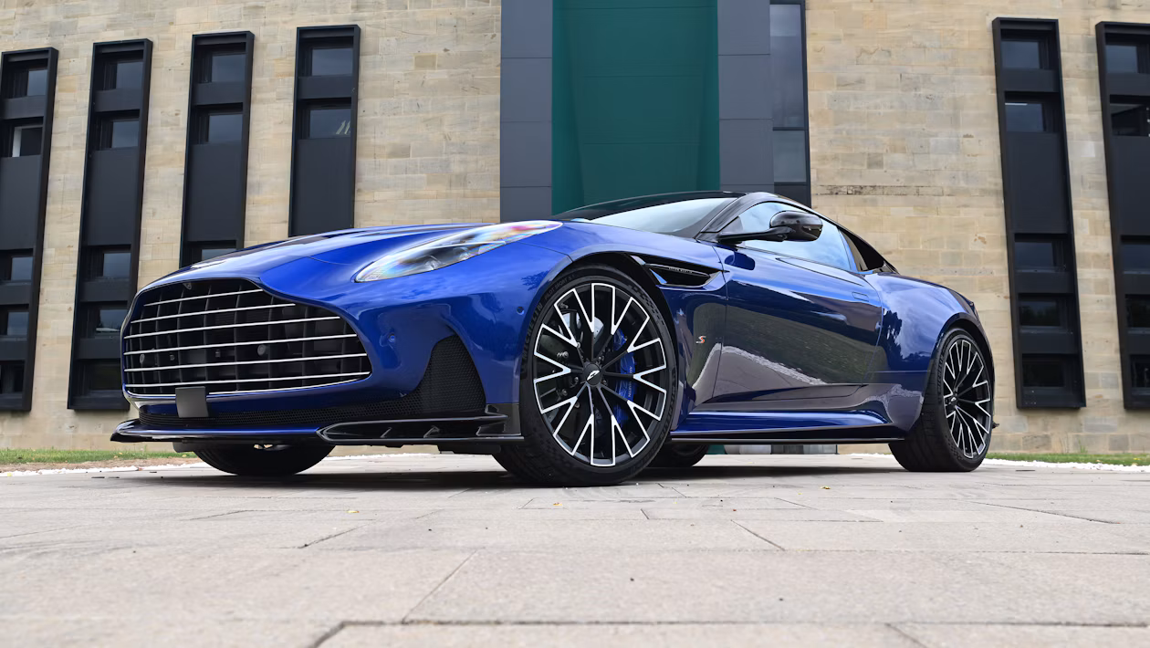 Aston Martin Розкрите майбутнє: спортивний автомобіль і позашляховик наступного покоління представлені в нових зображеннях