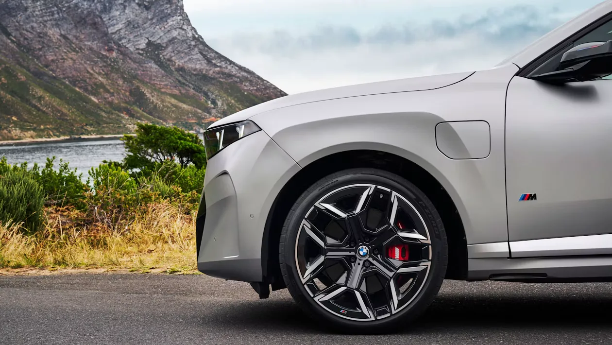 BMW X5 și BMW iX5 pentru 2026 au fost dezvăluite oficial – primele imagini