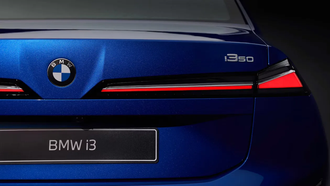 تم الكشف عن BMW i3 الجديد لـ 2026 – الصور الأولى