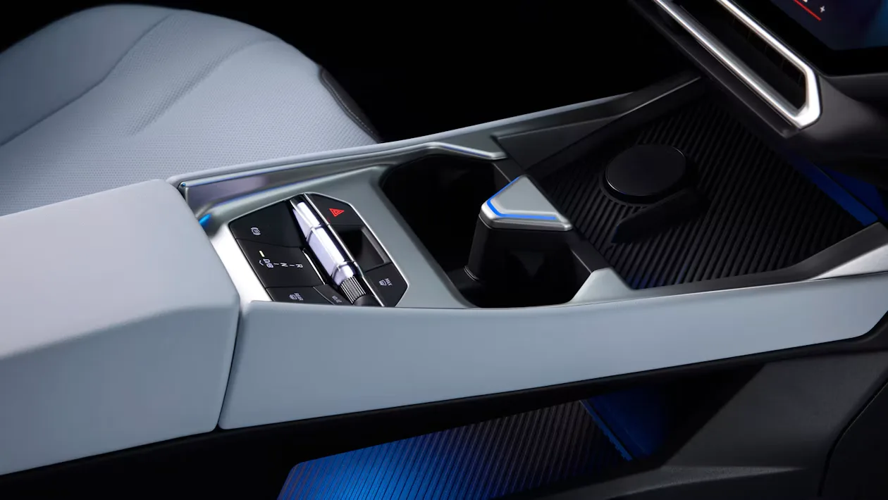 تم الكشف عن BMW i3 الجديد لـ 2026 – الصور الأولى