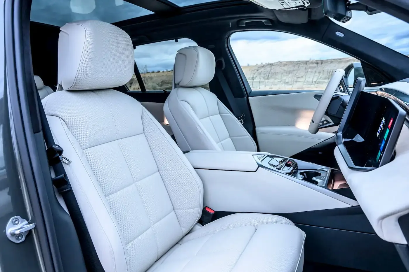 Noul BMW iX5 vine cu îmbunătățiri majore față de predecesorul său X5