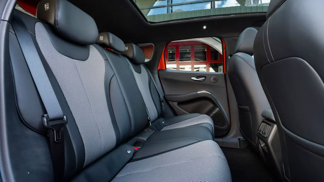 Новый BYD Dolphin G 2026 - первые фотографии
