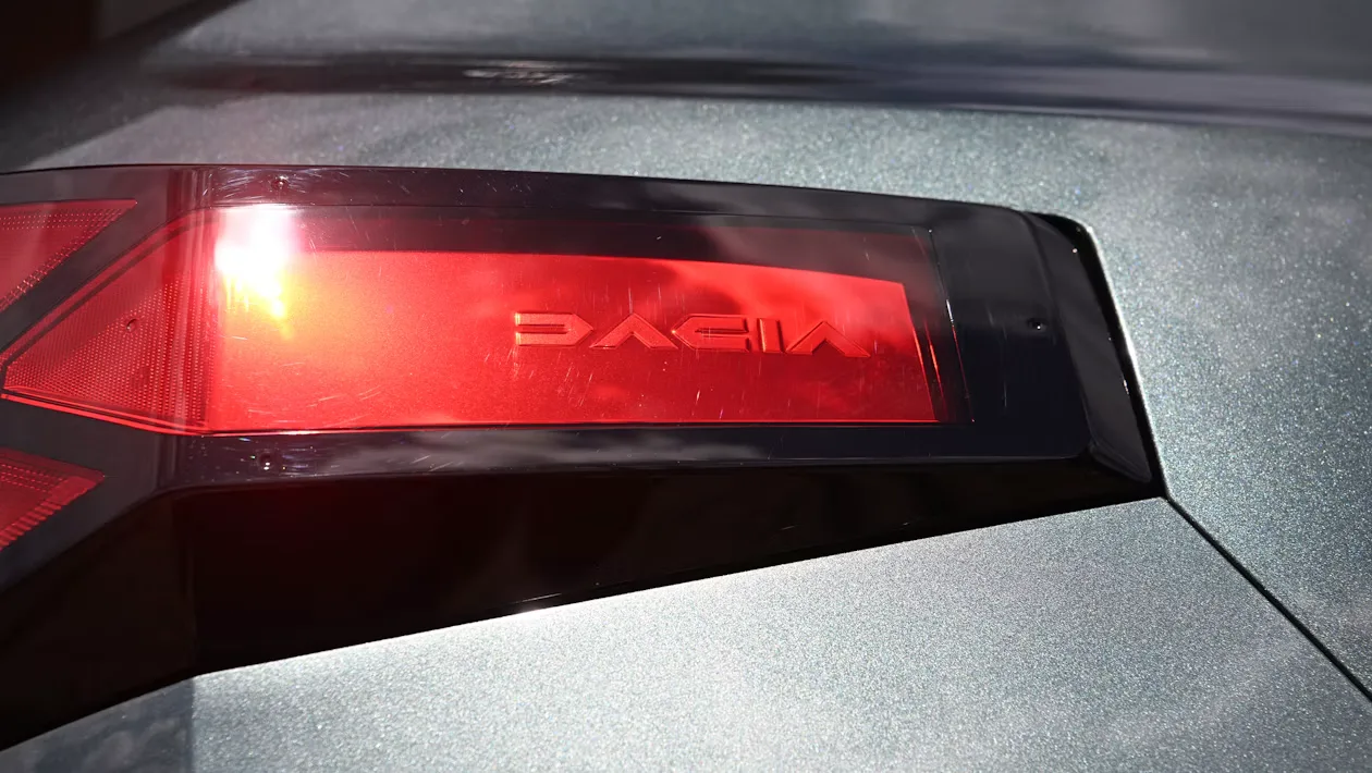 Dacia Duster огляд — фотогалерея