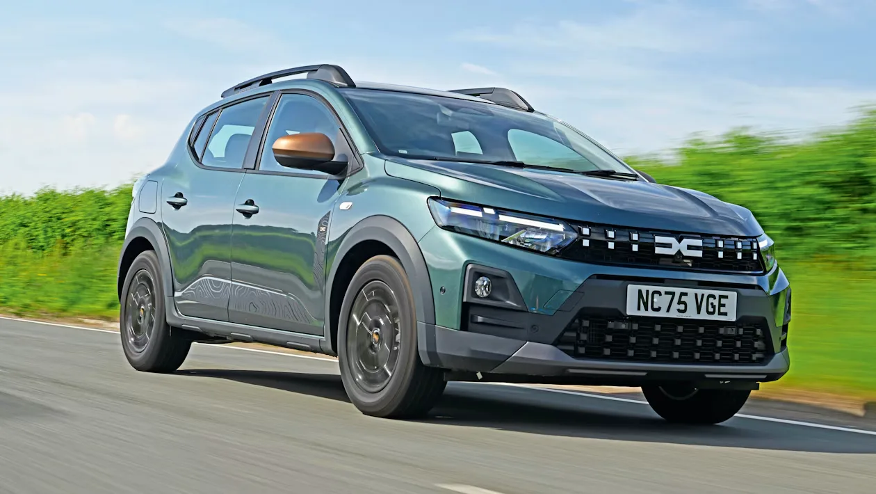 Dacia Sandero Stepway и Fiat Grande Panda - снимки