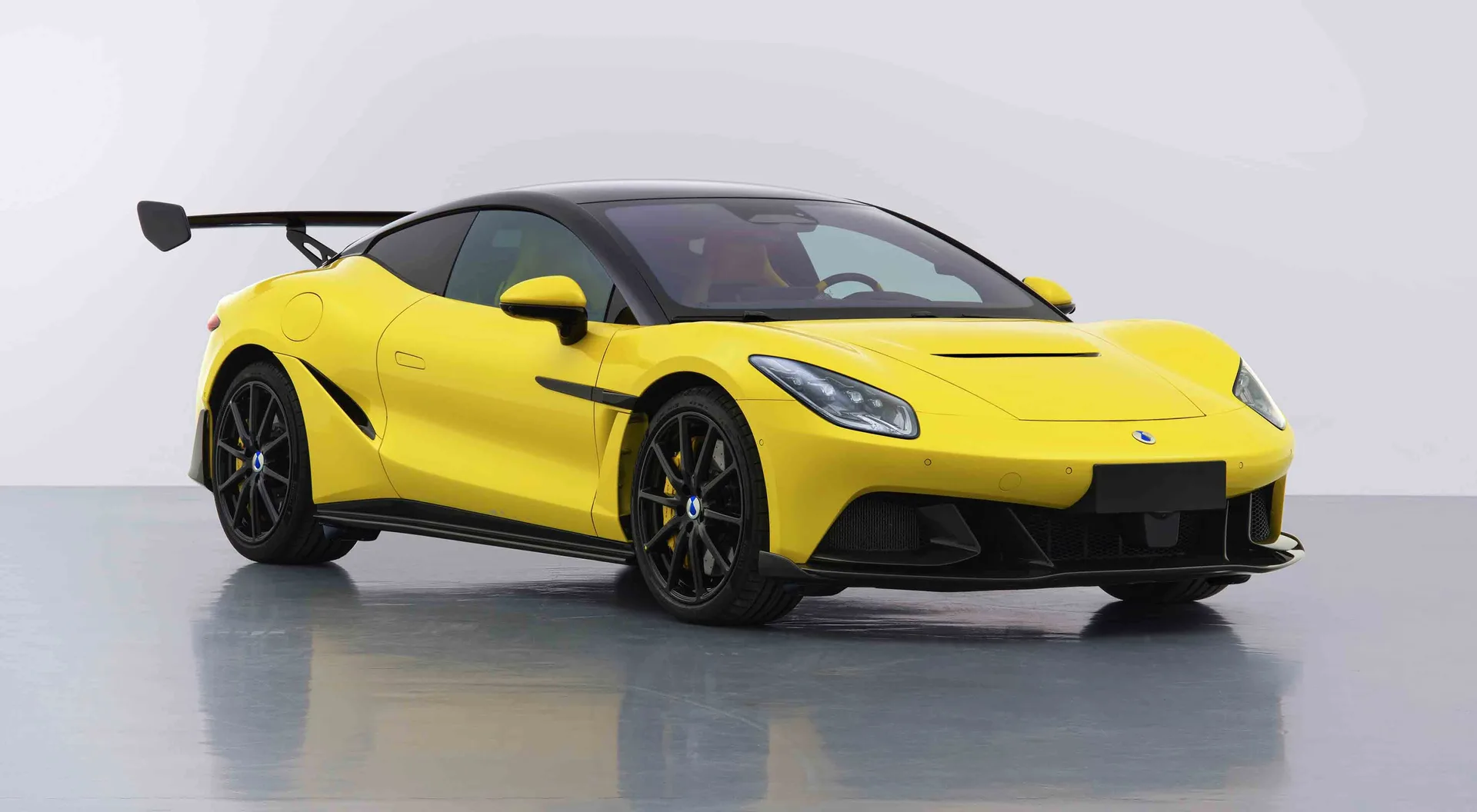 The Denza Z Boasts Up To 1,582 HP But Weighs As Much As A BMW X5