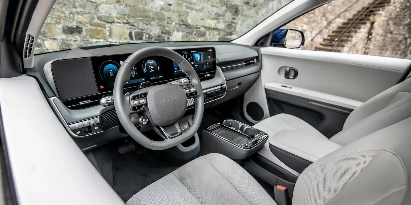 Leasingul pentru Hyundai IONIQ 5 la 359 de dolari sună bine, dar fratele său mai mare e o afacere și mai bună