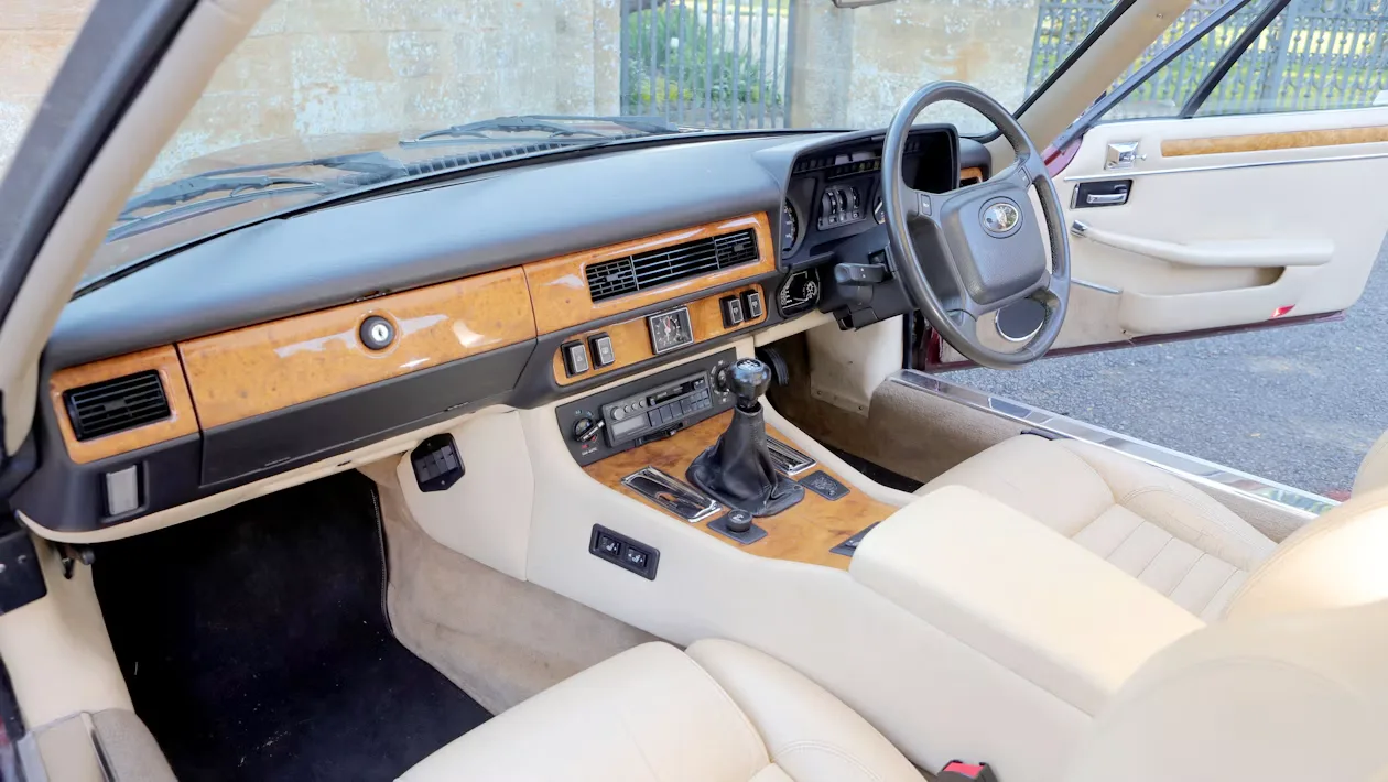 Подержанный Jaguar XJS (1975–1996) — фото