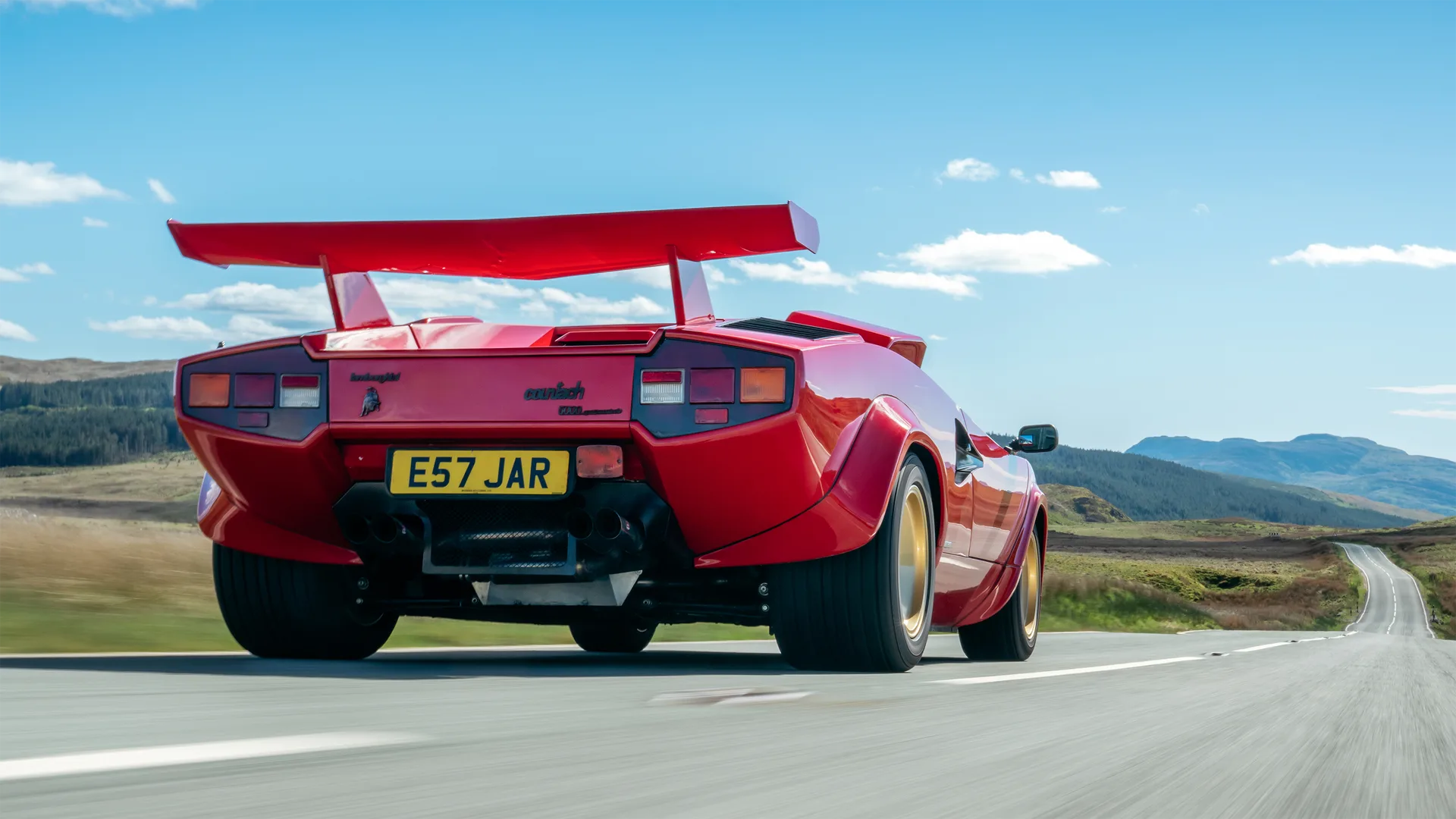 Тест на Lamborghini Countach 5000 QV: Върховният суперкар на 80-те