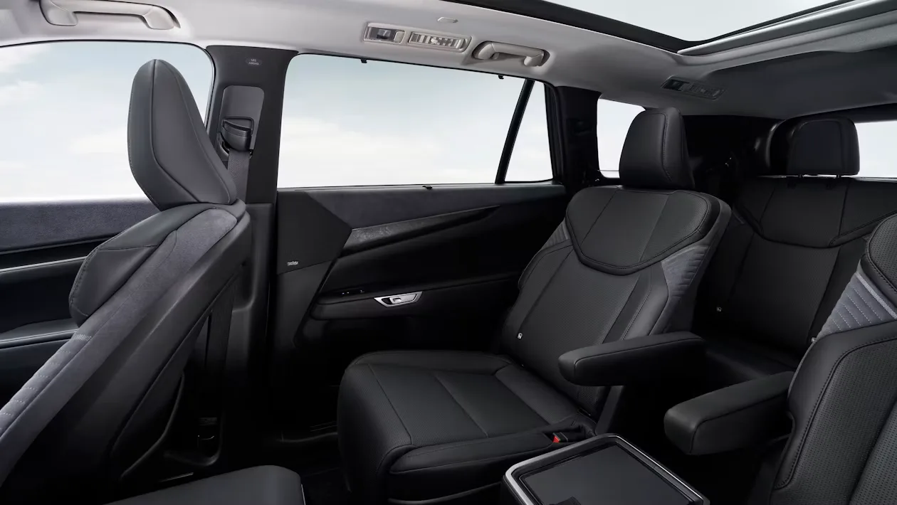 Lexus TZ SUV - first images