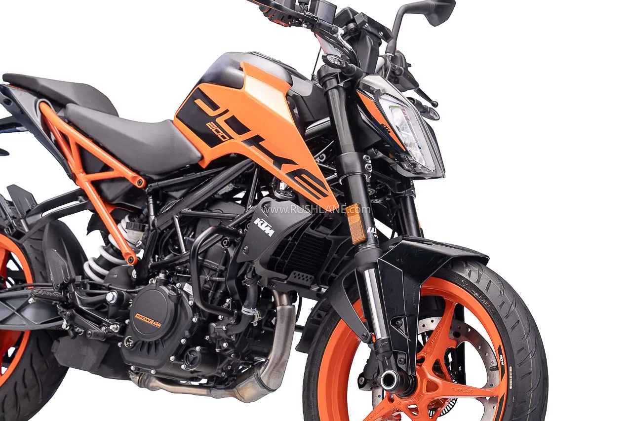 إطلاق KTM Duke 200 بسعر 2.07 مليون روبية مع ناقل سريع والتحكم في الجر