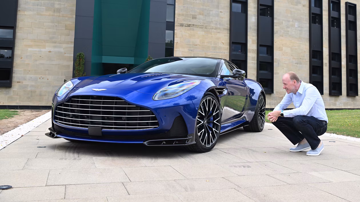 Aston Martin Розкрите майбутнє: спортивний автомобіль і позашляховик наступного покоління представлені в нових зображеннях