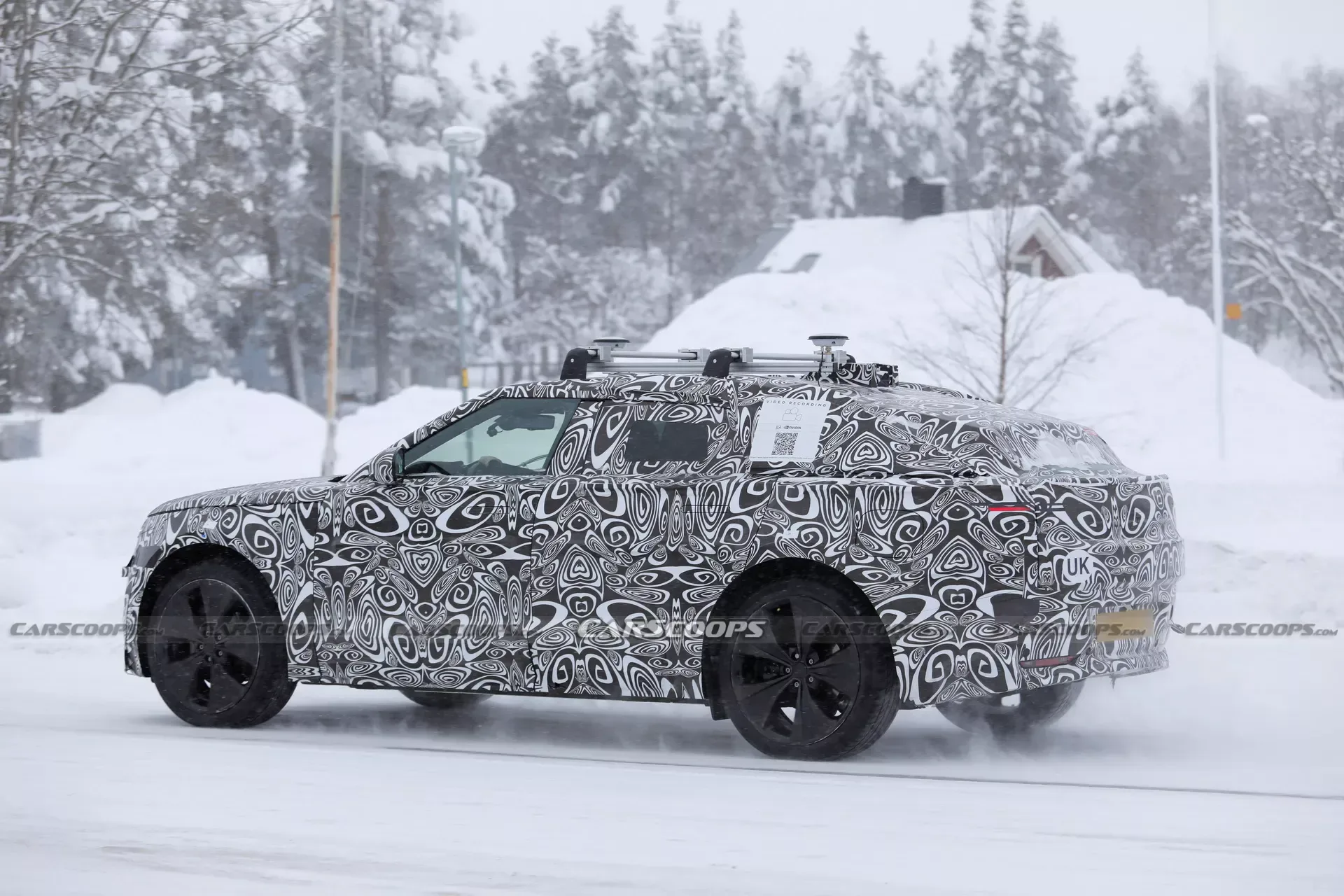 Range Rover’s Next-Gen Velar Morphs Into a Sedan, May Ditch the Rear Window