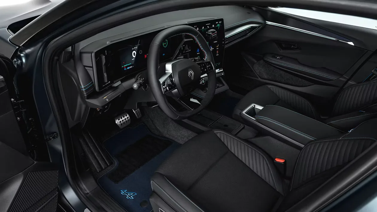 الكشف عن عملية تجميل Renault Mégane 2026 - نطاق 310 ميل، وتصميم رياضي وMagSafe