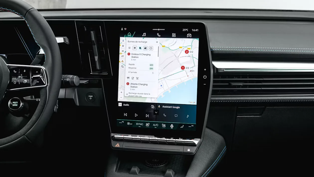 الكشف عن عملية تجميل Renault Mégane 2026 - نطاق 310 ميل، وتصميم رياضي وMagSafe
