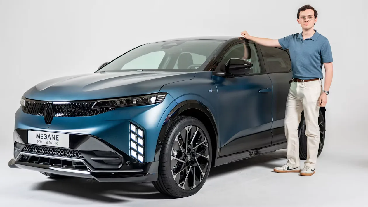 الكشف عن عملية تجميل Renault Mégane 2026 - نطاق 310 ميل، وتصميم رياضي وMagSafe