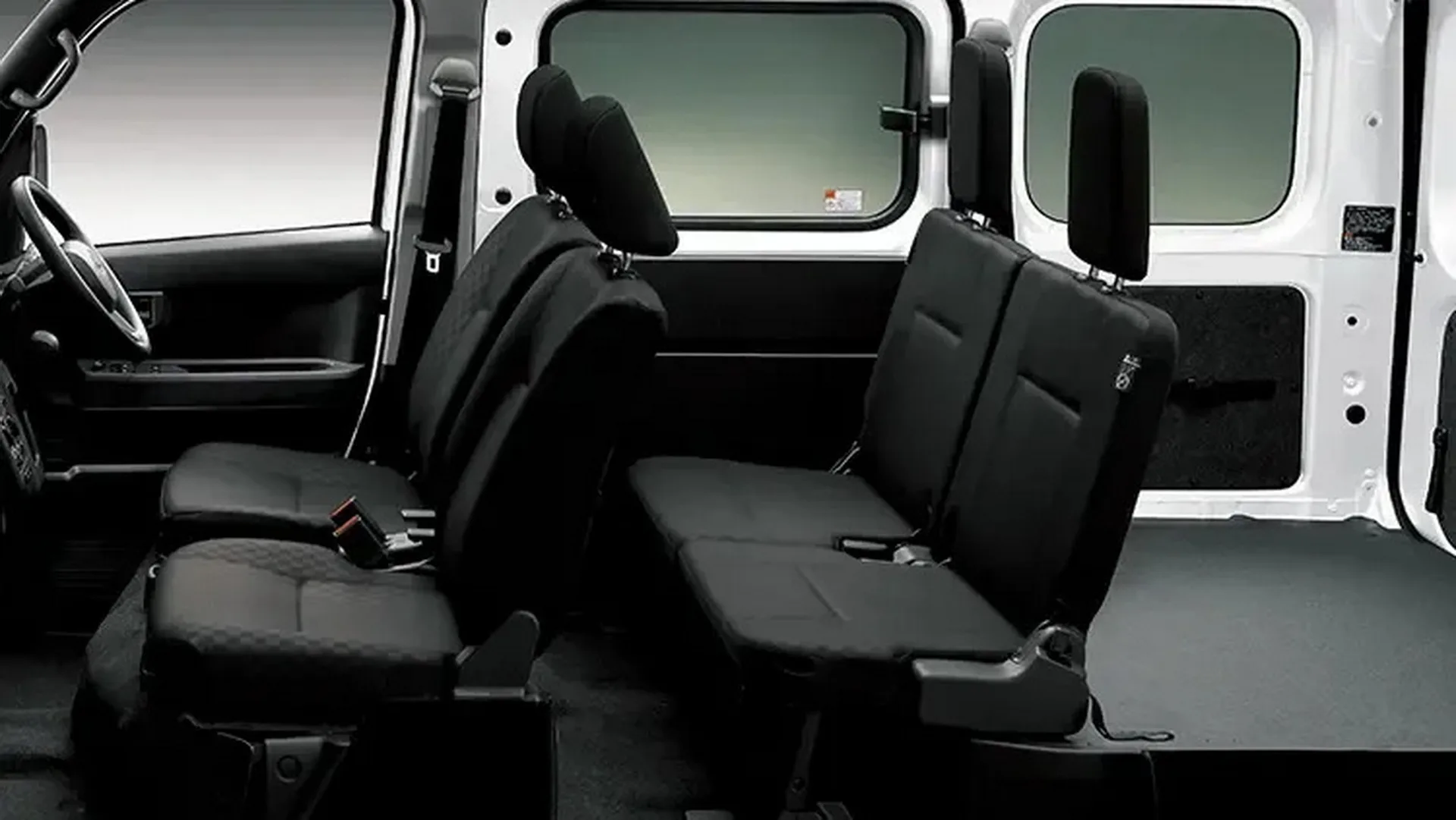 Най-евтината нова кола на Subaru е микробан с три педала за 7 200 долара