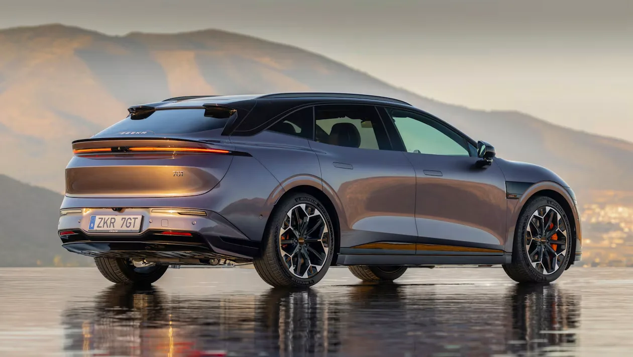 Разкрит нов Zeekr 7GT 2026 - Снимки