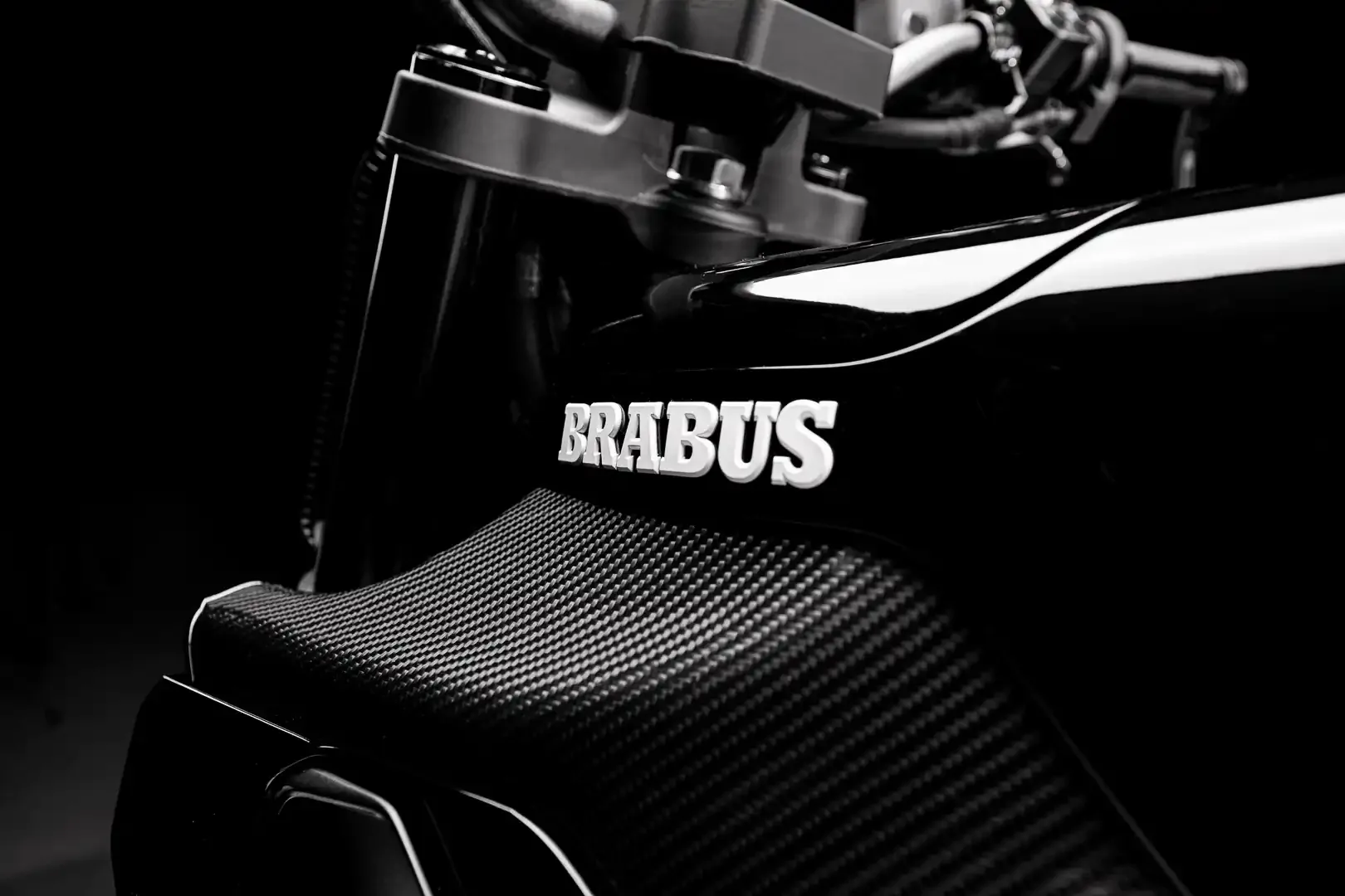 Primer vistazo al Brabus Urban E Fragment Edition: 10 unidades a $50,000