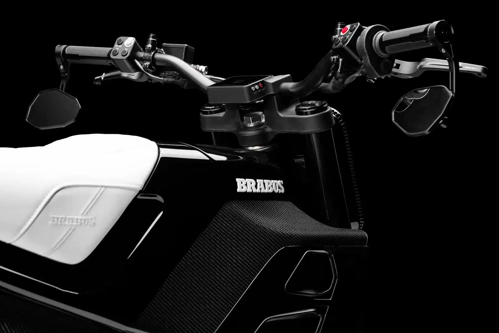 Primer vistazo al Brabus Urban E Fragment Edition: 10 unidades a $50,000
