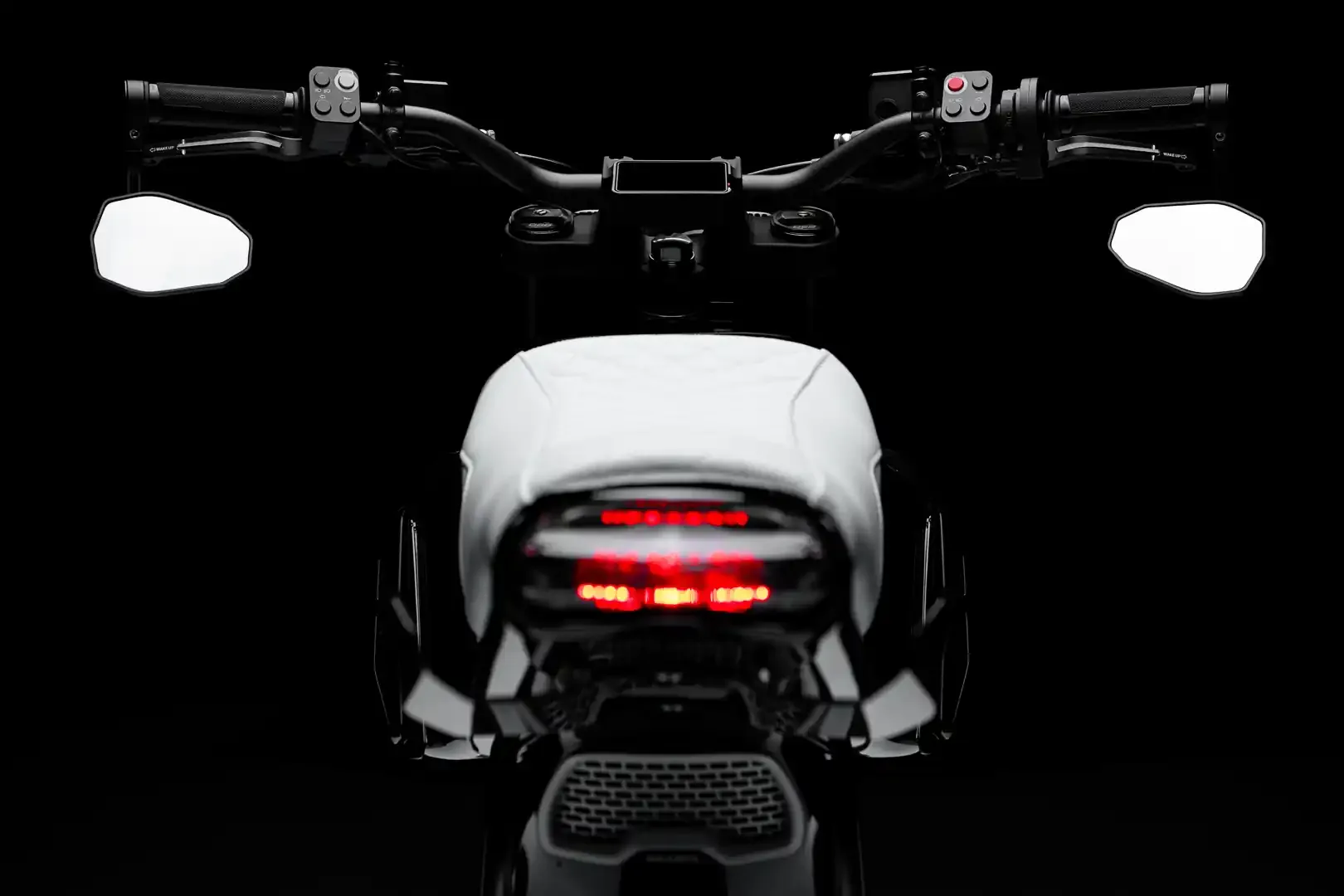 Primer vistazo al Brabus Urban E Fragment Edition: 10 unidades a $50,000