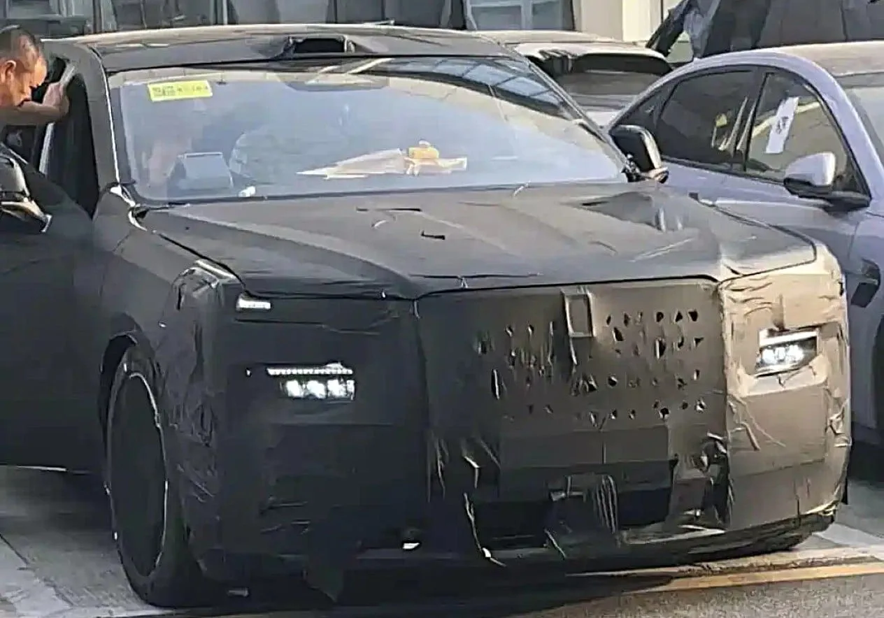 اختبارات التصادم IIHS 2026: تقييم ست سيارات في مقارنة أمان شاملة