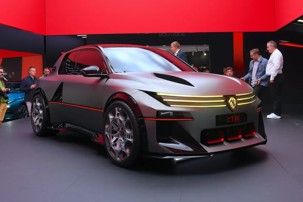 Hyper-hatchul Peugeot e-T16 ar putea intra în producție „anul viitor”