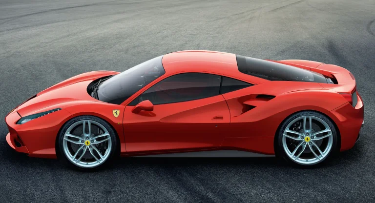 Діти використовували Ferrari As A Slide вартістю 530 000 доларів США