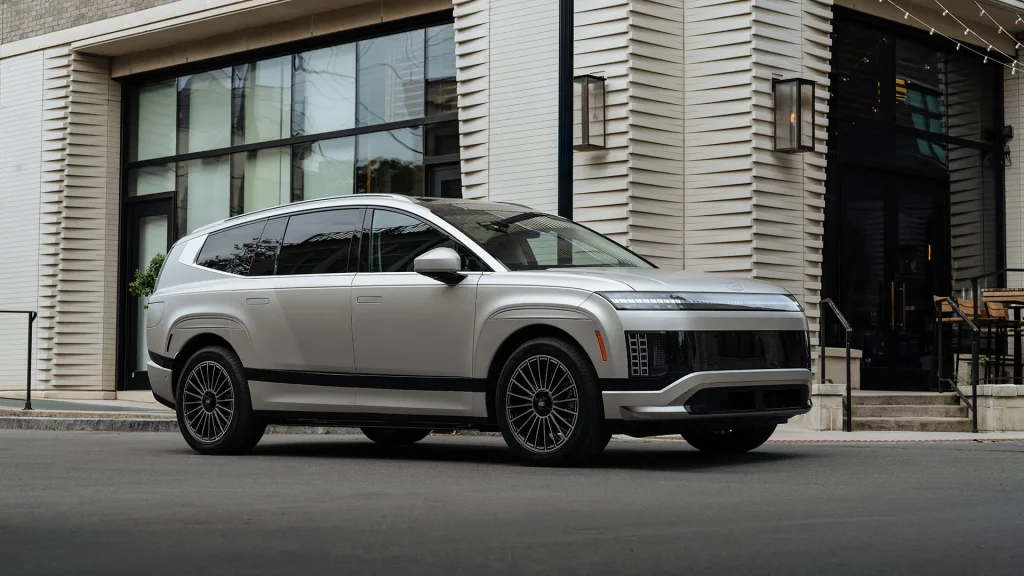 IONIQ 9 يحصد جائزة Hispanic Motor Press في لوس أنجلوس
