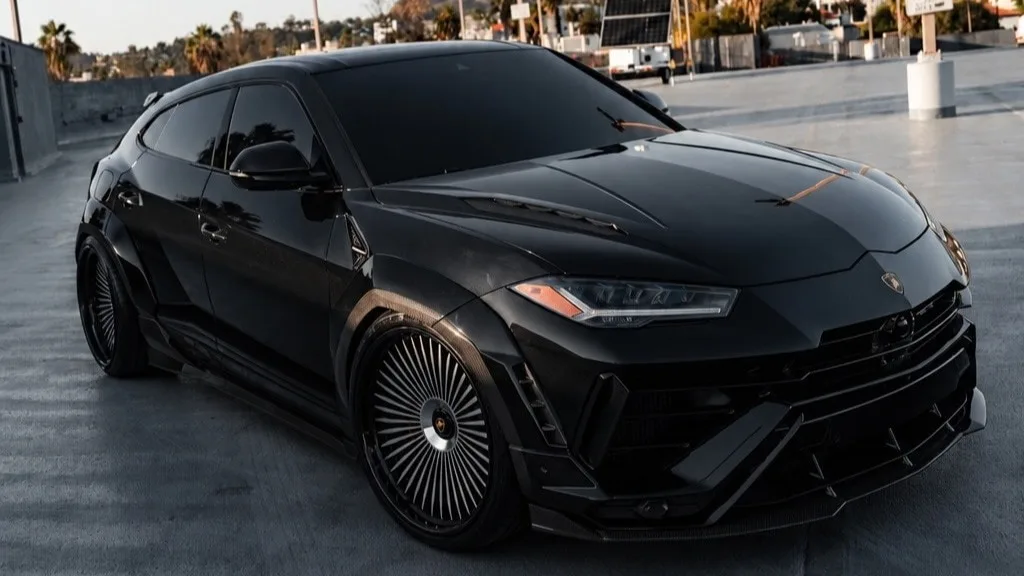 Lamborghini Urus S получил заниженный кузов и брутальный вайдбоди-обвес от RDB LA