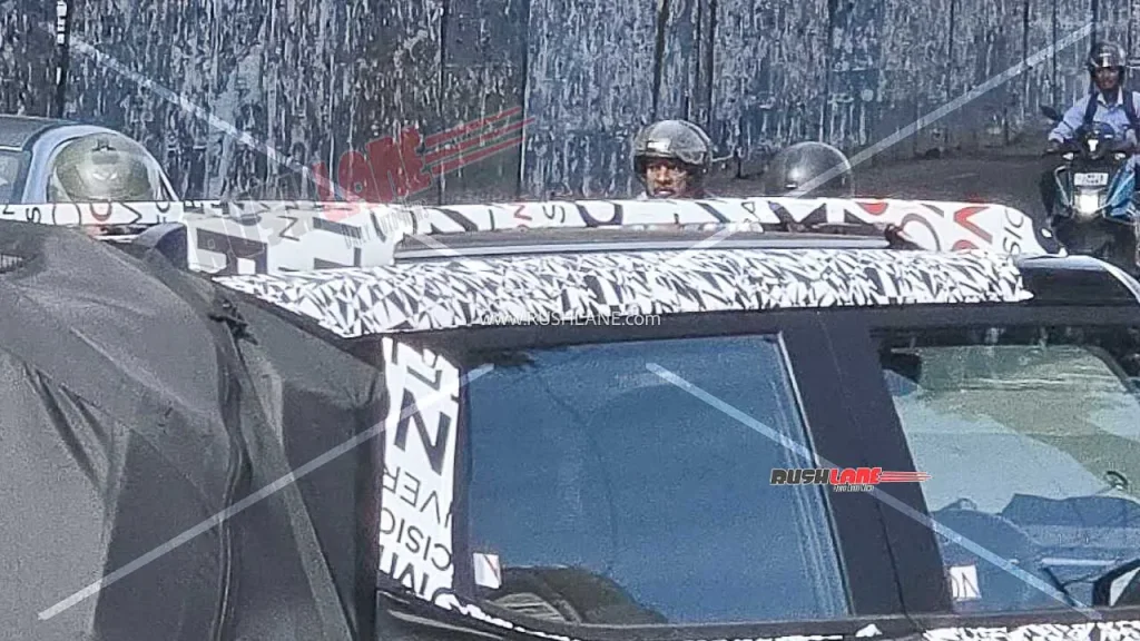 Cazado en Chennai el nuevo SUV eléctrico de Hyundai: ¿camuflaje tipo Bayon?