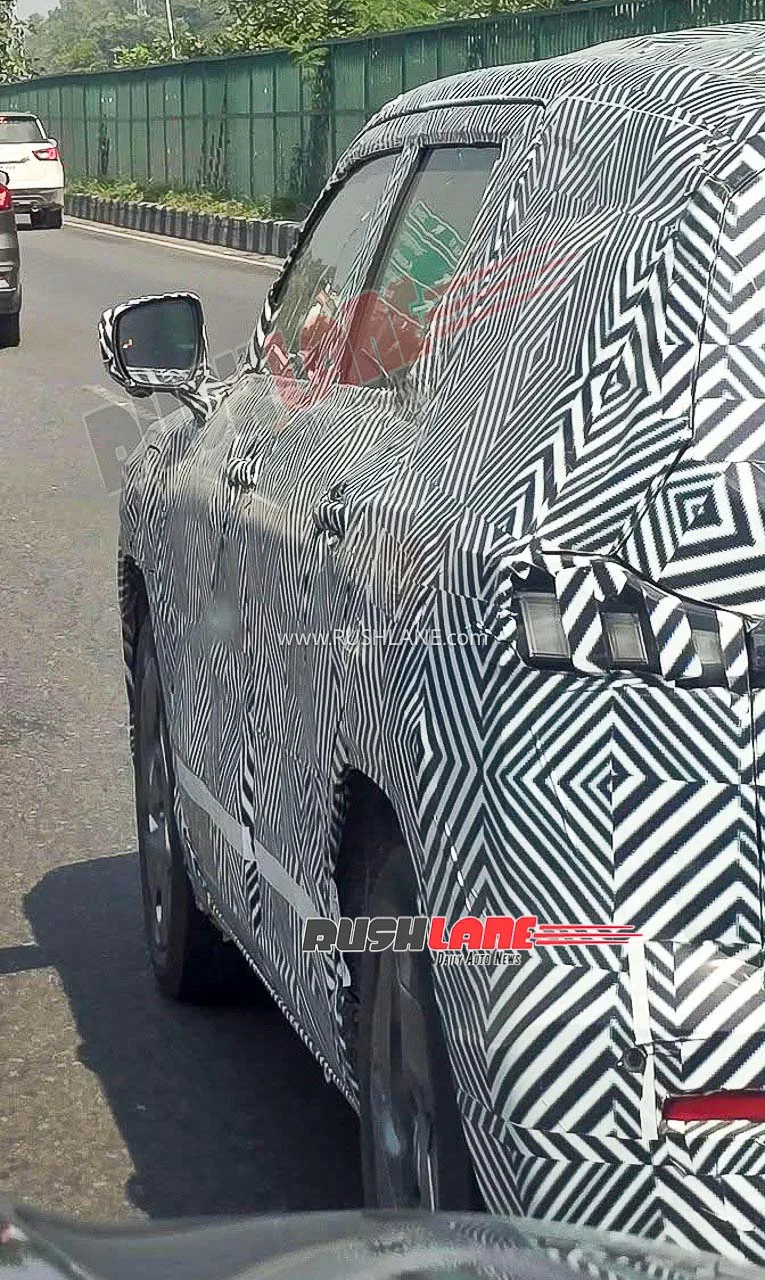 Viitorul MPV electric Maruti Nexa (2027), surprins în teste: noi detalii despre design și interior
