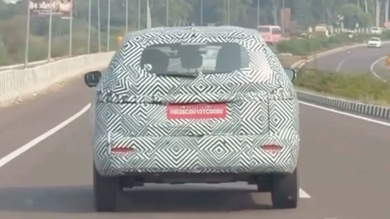 رصد سيارة ماروتي YMC الكهربائية MPV الجديدة – إطلاق مركبة كهربائية بـ 7 مقاعد في 2027؟