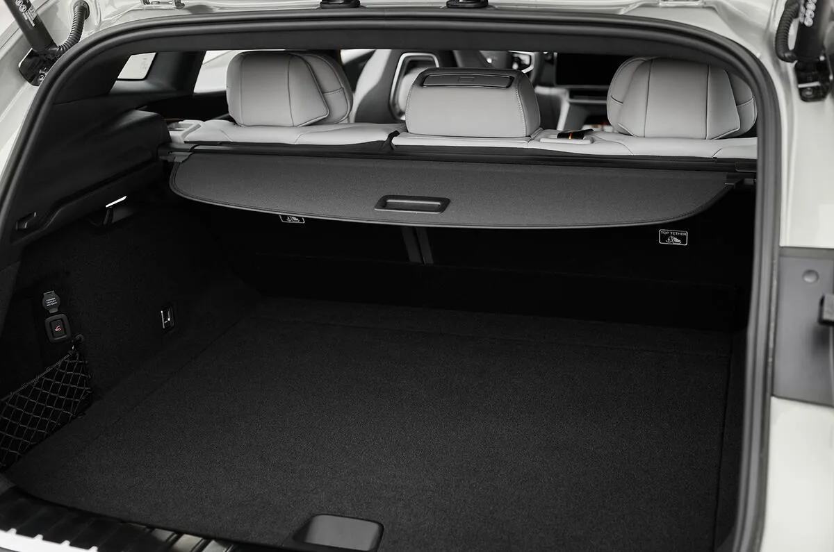 Тест-драйв кроссовера Polestar 4: дешевле и просторнее купе, но сможет ли он объехать BMW?