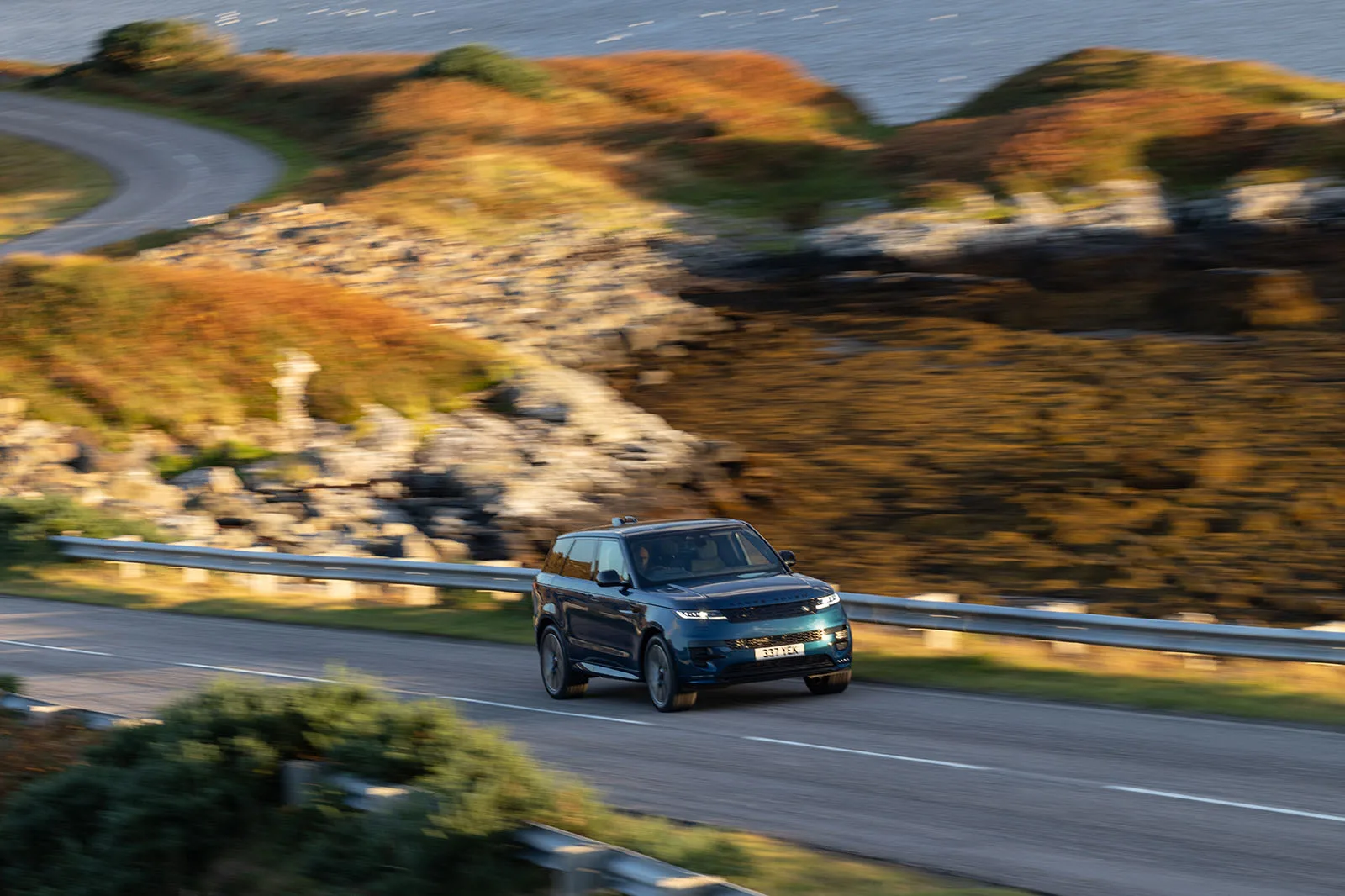 Range Rover Sport Electric: Истински пробив при електрическите SUV