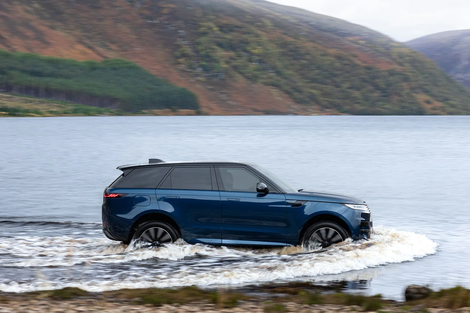 Range Rover Sport Electric: Истински пробив при електрическите SUV