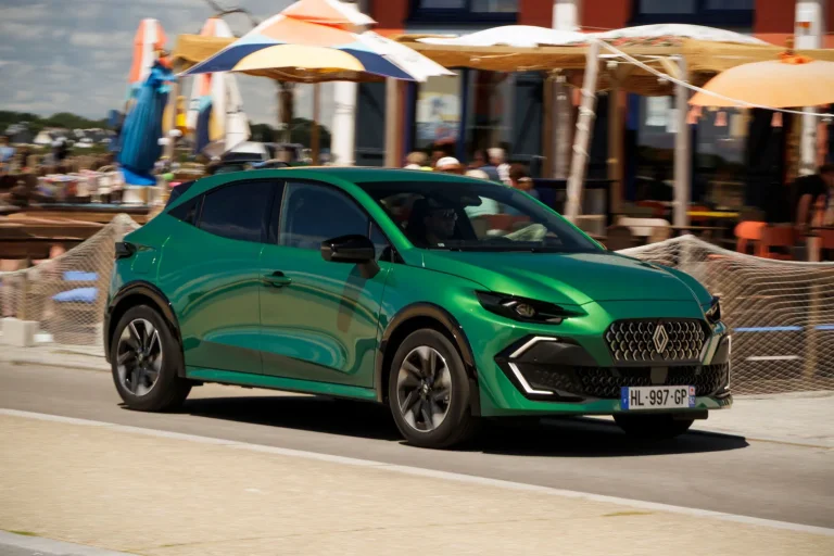 Renault сделает дизайн будущих моделей строже и единообразнее