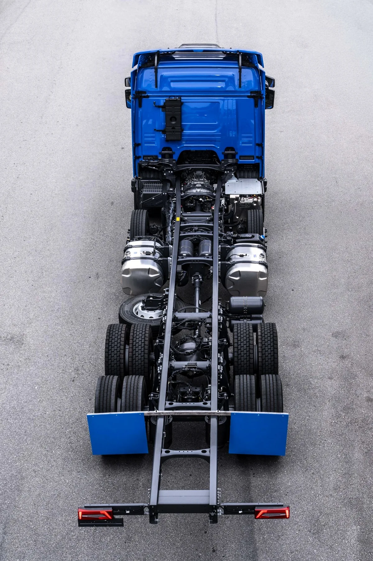 Scania випускає 11-літрові вантажівки Super потужністю до 430 к.с. та корисним об'ємом бака 97%