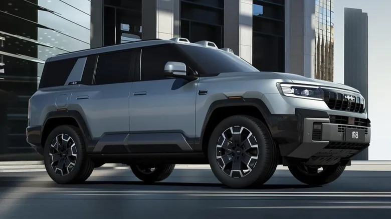 Позашляховик BYD на трьох колесах обійшов блокіратор парковки — відео