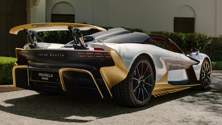 Aston Martin показа Valhalla Spider с 1064 к.с. и свалящ се покрив