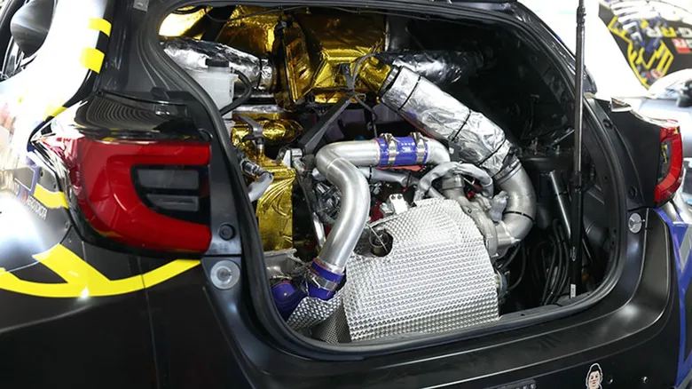 Prototipul Toyota GR Yaris cu motor central seamănă tot mai mult cu noul MR2