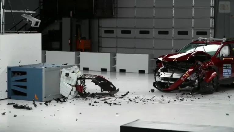 Краш тестове на IIHS за 2026 г.: Шест автомобила премиха през мащабно сравнение на безопасността