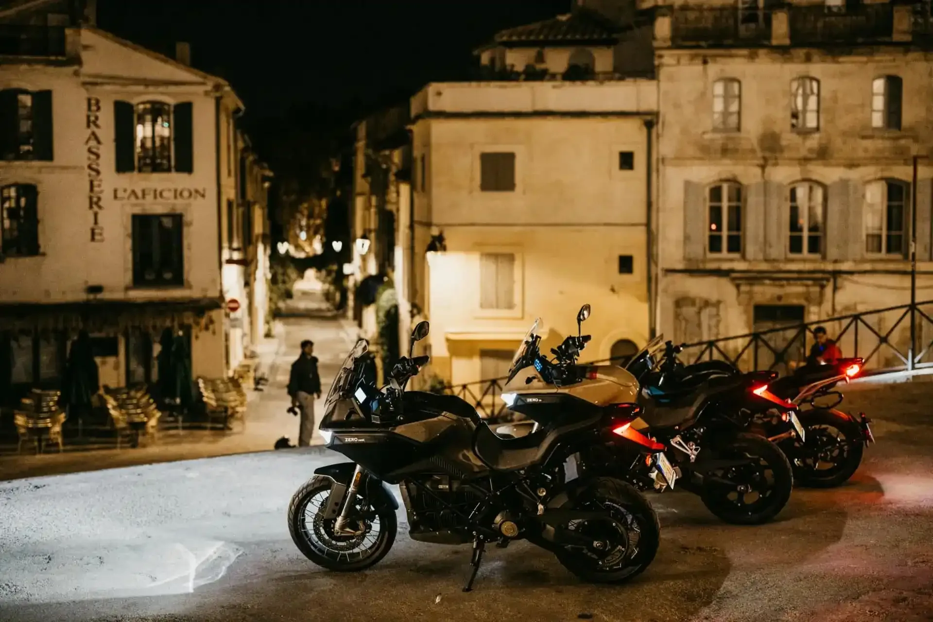 Un motociclist Zero Motorcycles stabilește un nou record mondial pentru cea mai lungă călătorie cu o motocicletă electrică